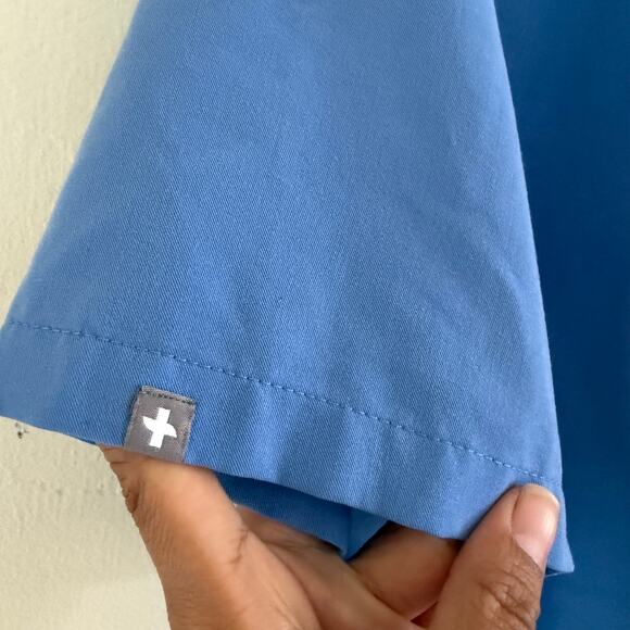 Figs Scrubs Uniform Top Leon Men's Size Large Light Blue - Picture 4 of 7